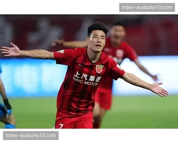 海港莱昂纳多膝伤作战状态低迷,武磊重伤初愈替补待命